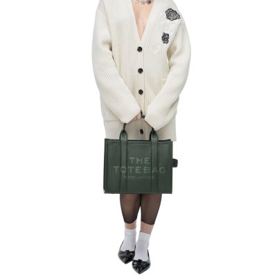 THE LEATHER MEDIUM TOTE BAG